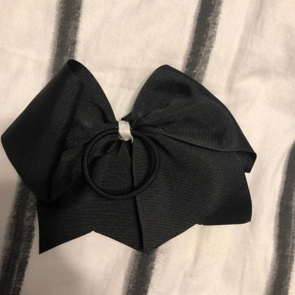 Cheer bow - Picture 2 of 2